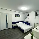 3 Rooms Cinema Garden Parking House
