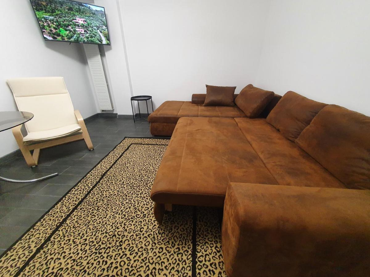 Apartment 3 Cinema Garden Parking House *