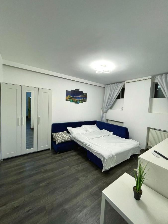 Apartament 3 Cinema Garden Parking House *